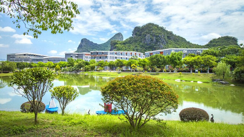 工业连接器选型：关键参数与适用场景解析**