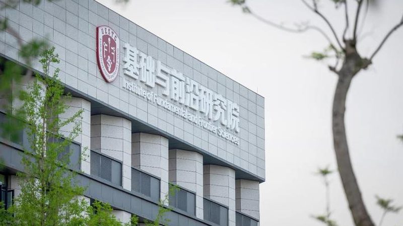 稳压二极管：揭秘其工作原理与选型要点